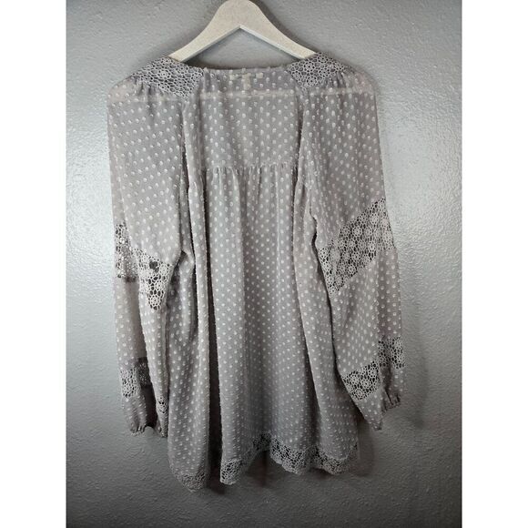 Daniel Rainn Women's Gray Swiss Dot Long Sleeve Sheer Blouse Size Medium - Picture 6 of 7